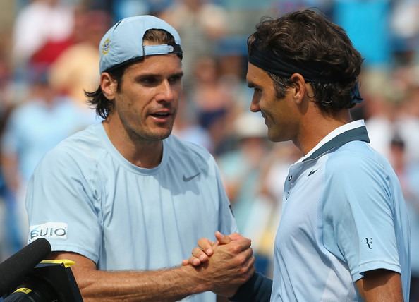 Roger Federer defeats Tommy Haas in Cincinnati