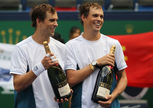 Bryan Brothers - Shanghai